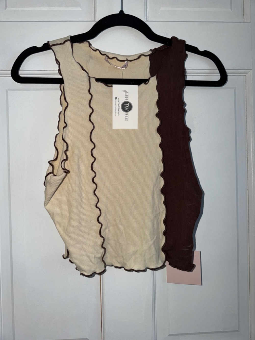 Two-Tone Ribbed Ruffle-Edge Tank Top - Cream & Brown